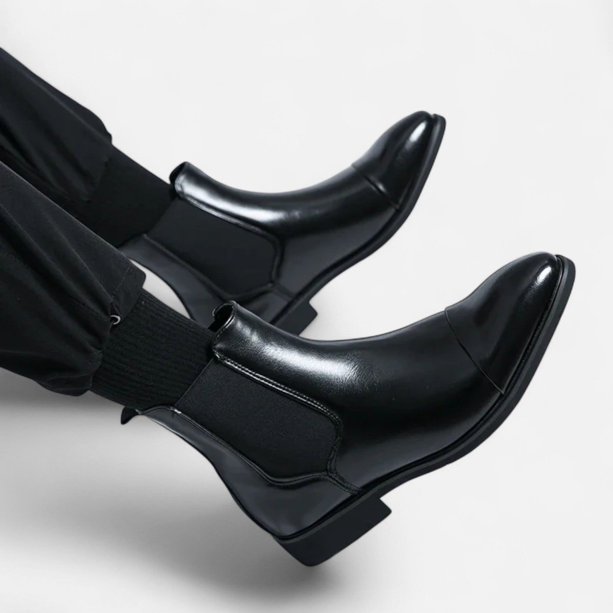 Volarno | Men’s Chelsea Boots in Polished Noir with Red Sole